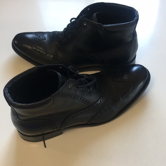 Cole Haan Black Dress Shoes. - Picture 2 of 4